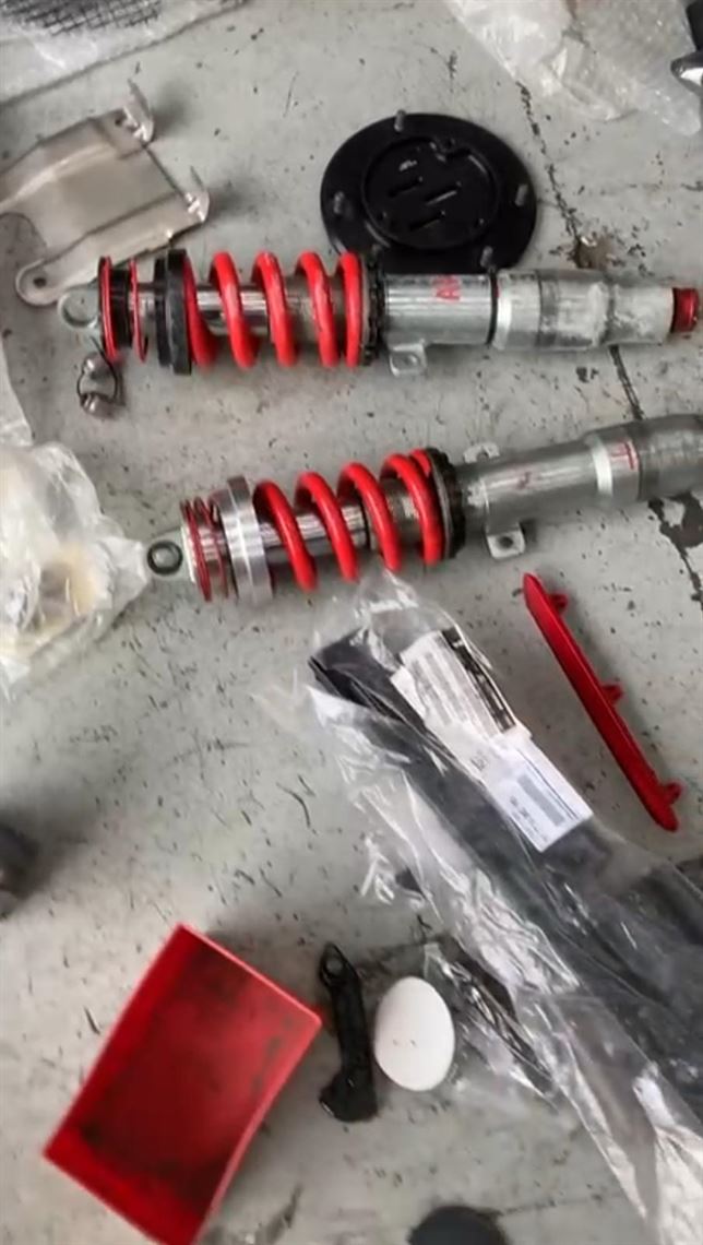 spare-parts-bmw-m2-cs-racing