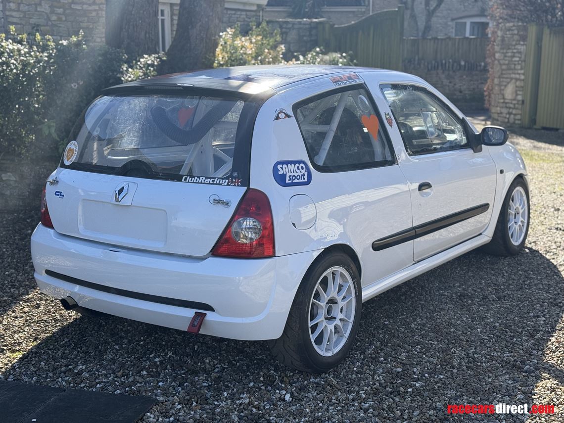 championship-winning-race-clio