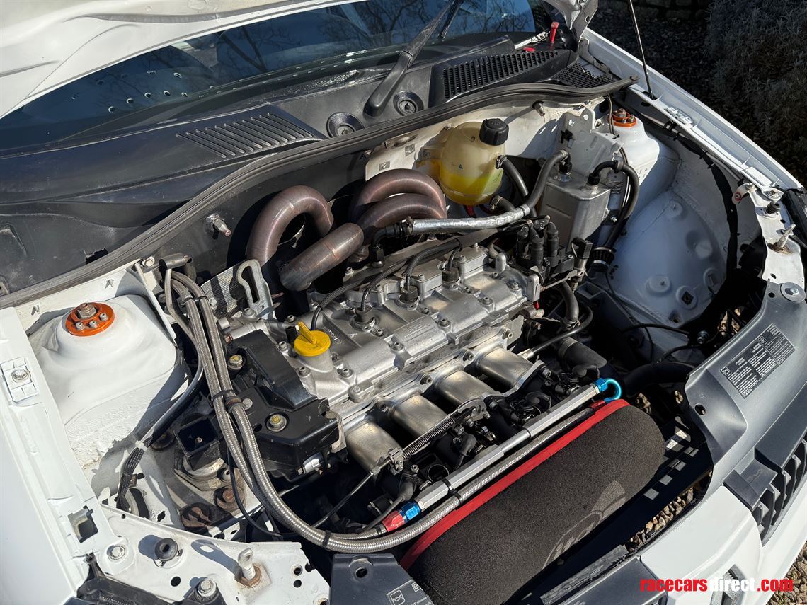 championship-winning-race-clio