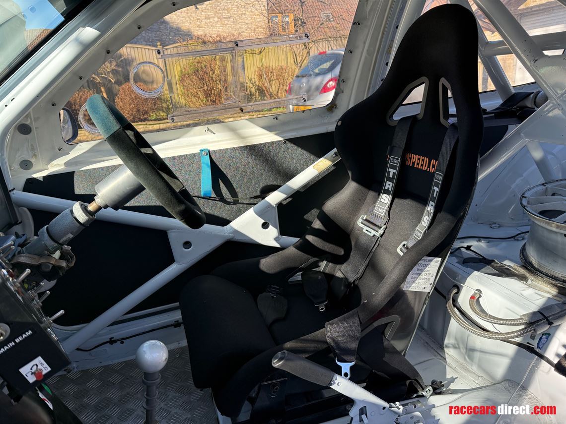 championship-winning-race-clio