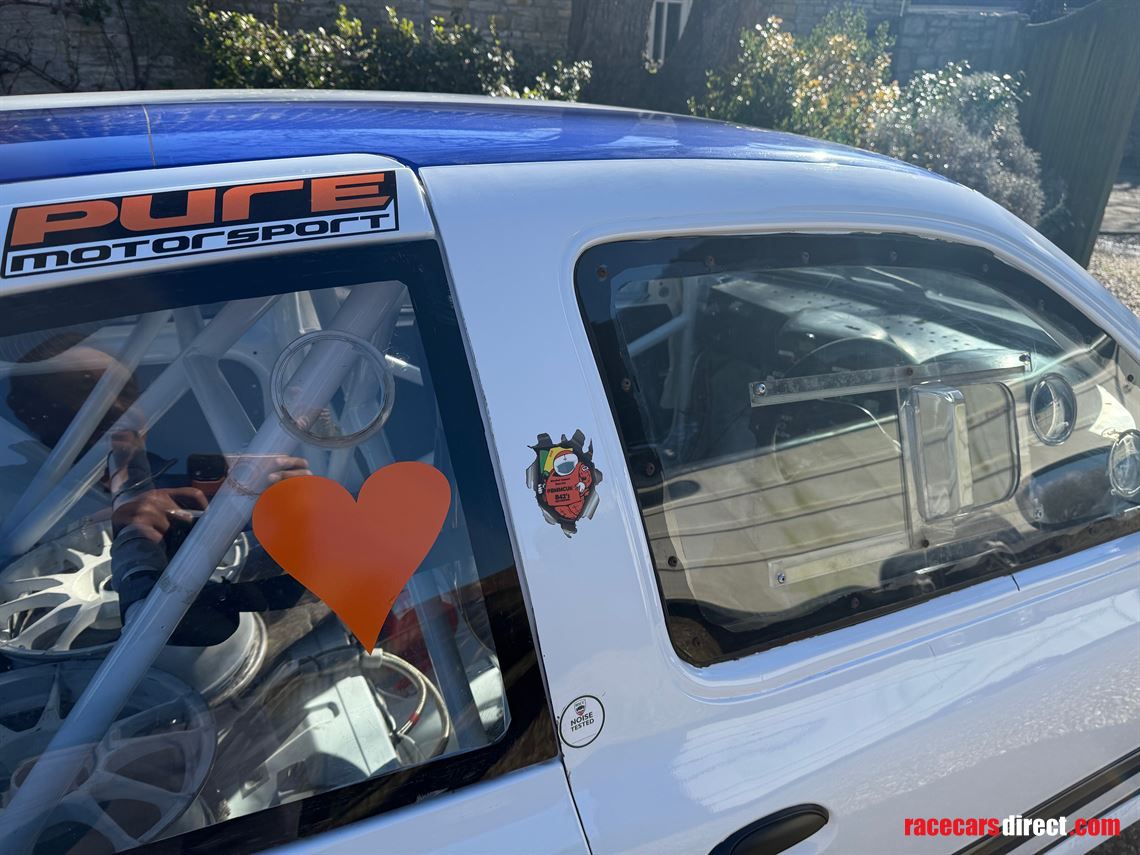 championship-winning-race-clio