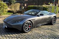 aston-martin-db11-v8-volante