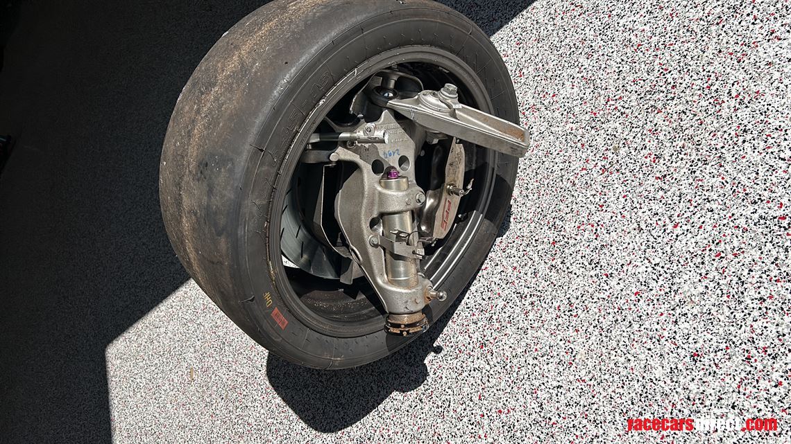 porsche-cayman-gt4-my2019-crash-damaged