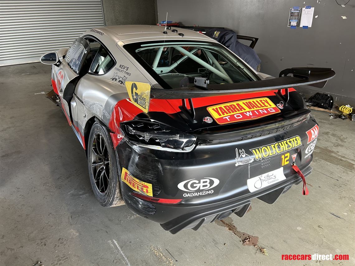 porsche-cayman-gt4-my2019-crash-damaged