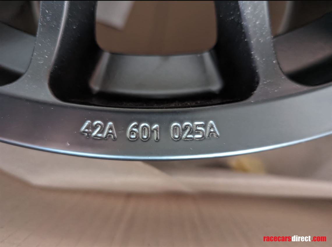 brand-new-audi-gt3-r8-wheels