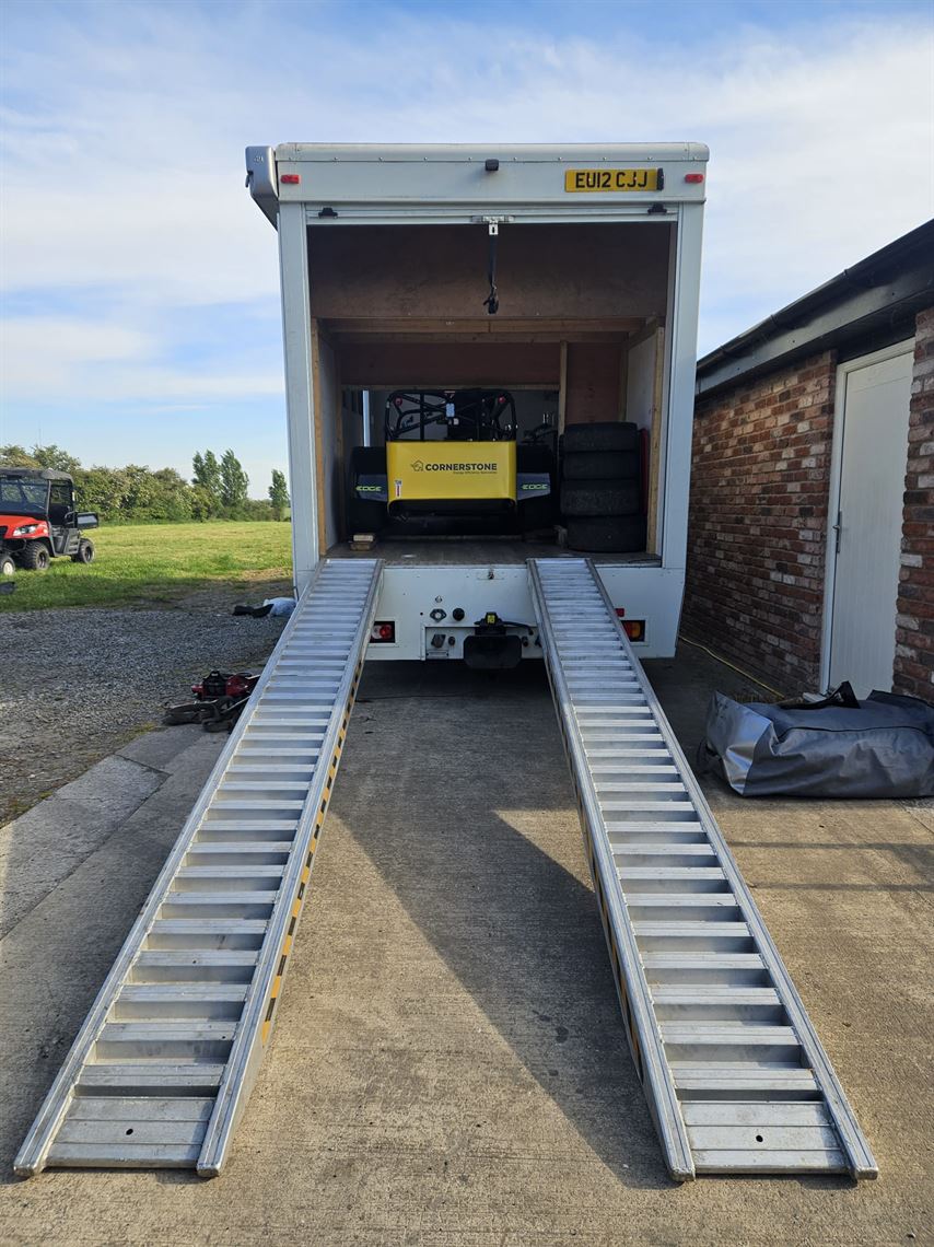 motorhome-and-trailer-rig