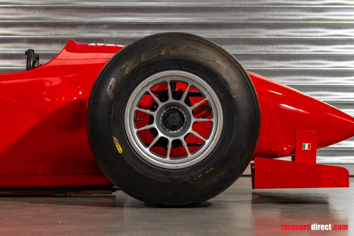 Racecarsdirect.com - F1 Race Simulator