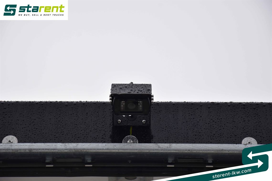 bjt-box-van-600-with-rear-view-camera-led-lig