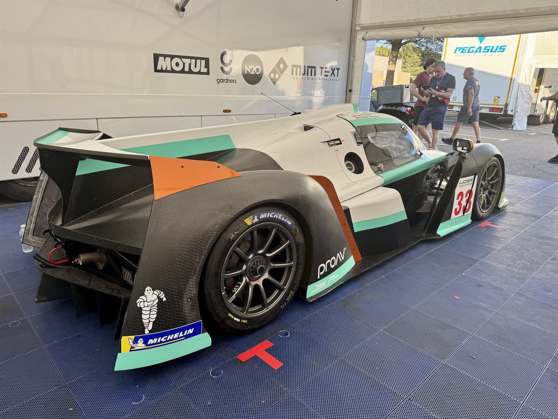 drive-the-full-carbon-ligier-jsp4-lmp4