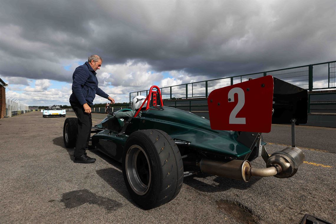 7-x-van-diemen-formula-forward-single-seaters
