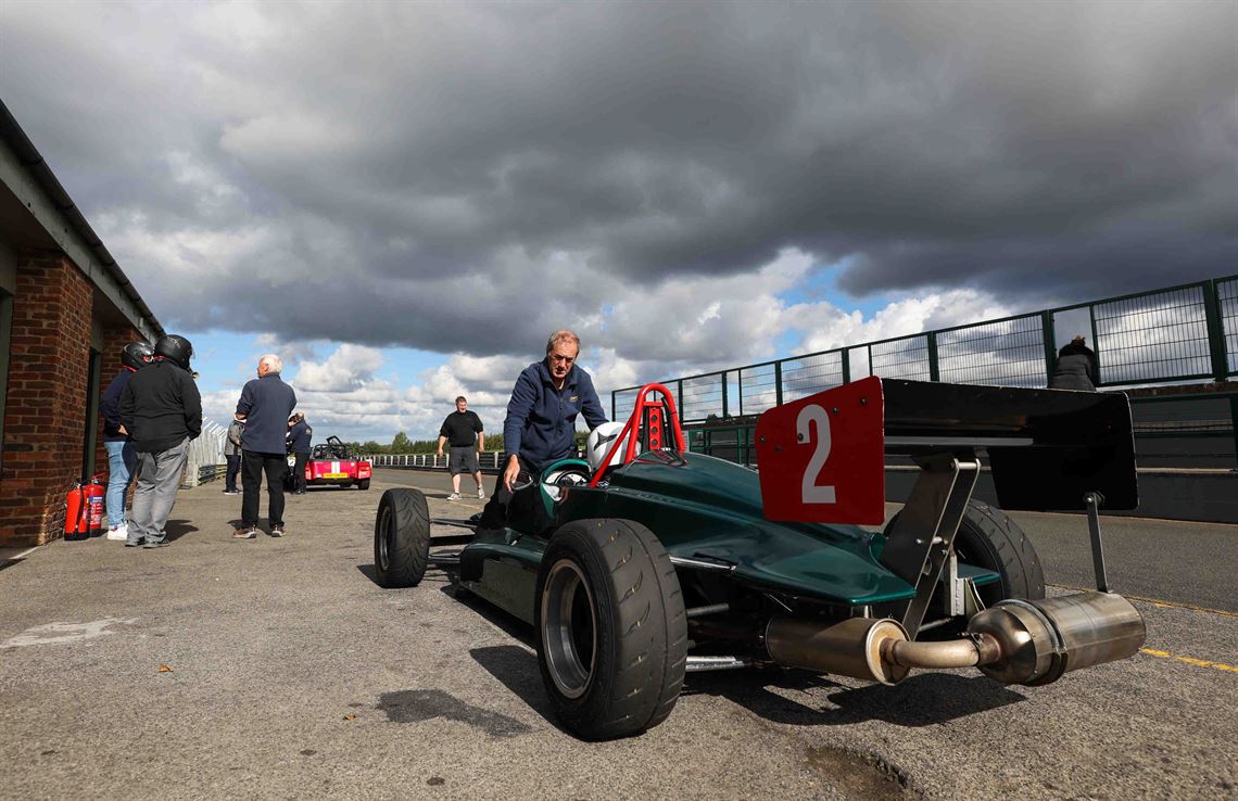 7-x-van-diemen-formula-forward-single-seaters