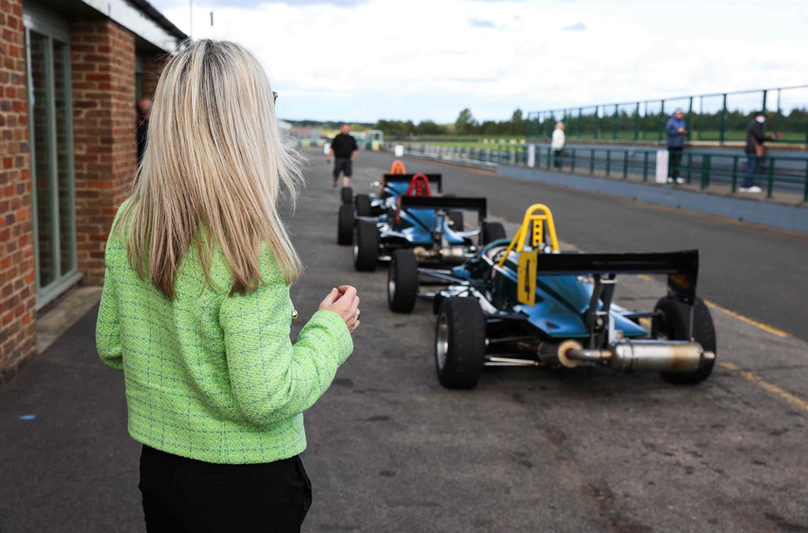 7-x-van-diemen-formula-forward-single-seaters