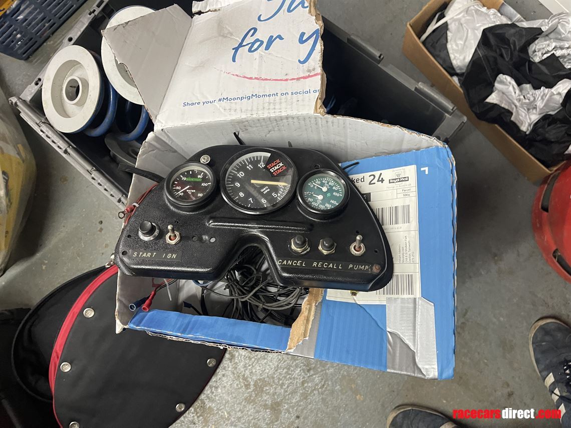 Racecarsdirect.com - Stack Rev Counter & Dashboard