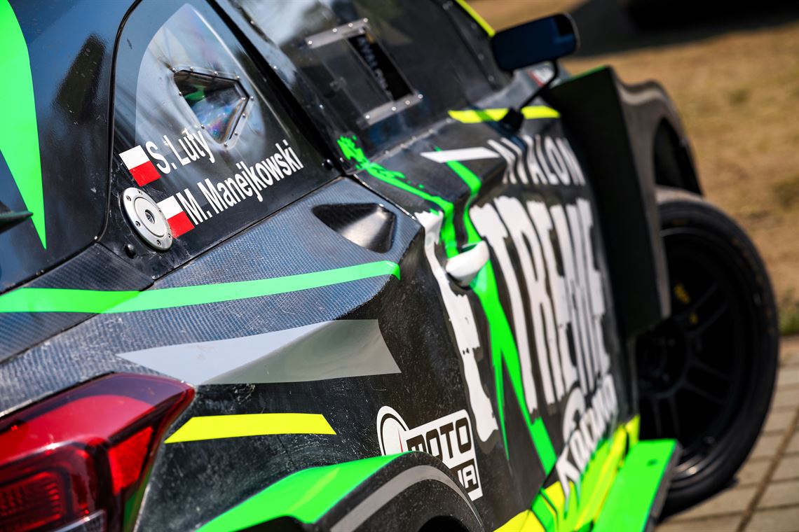 hyundai-i20-coupe-proto-wrc-full-bodyshell--