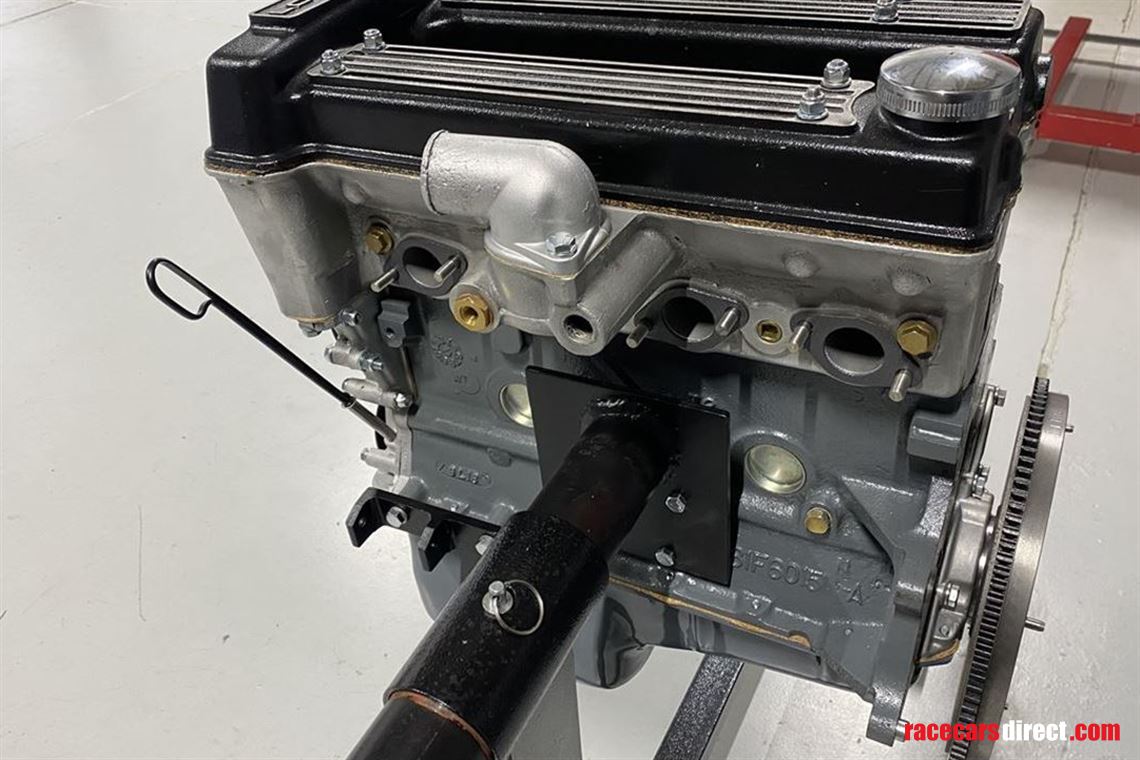 big-valve-lotus-twin-cam-engine