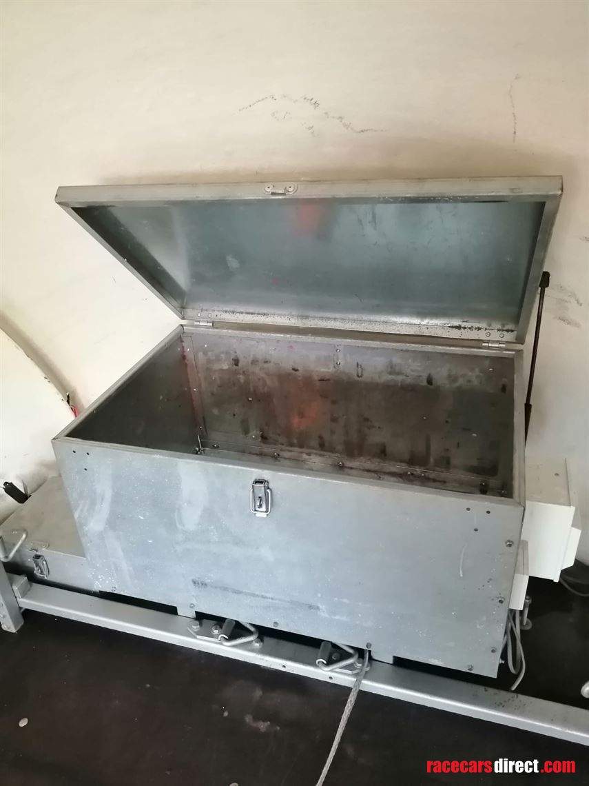 woodford-race-car-trailer