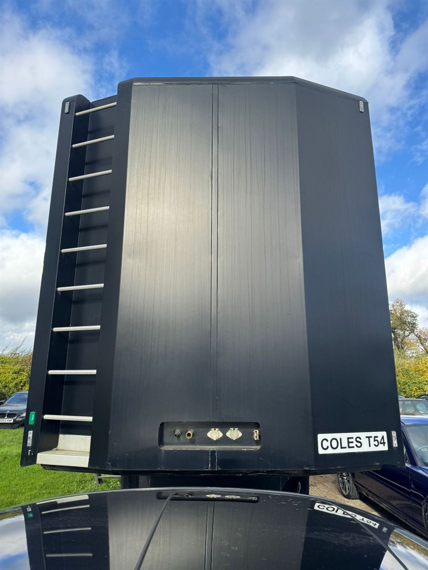 hopkins-2-car-trailer-with-tail-lift