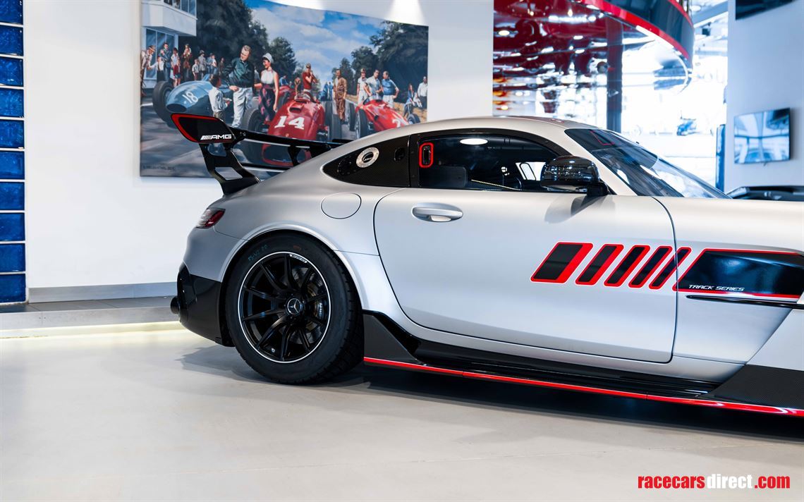 mercedes-benz-amg-gt-track-series