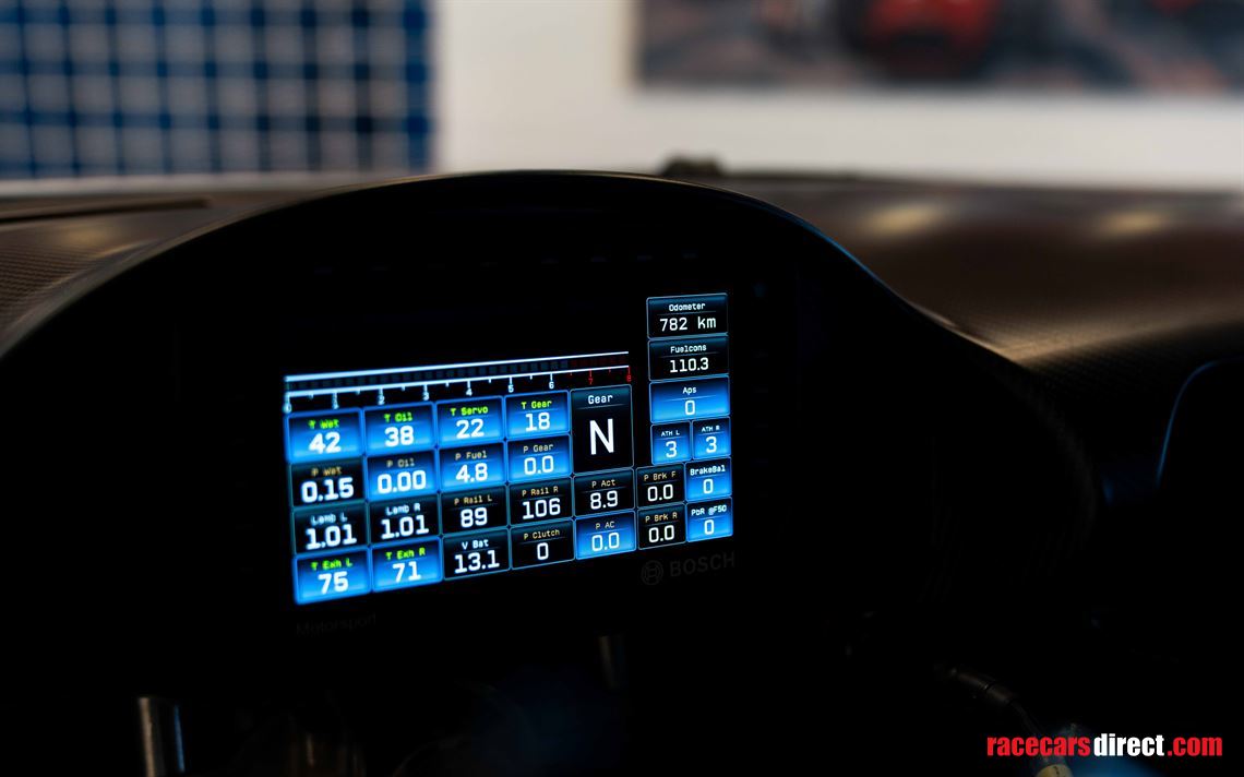 mercedes-benz-amg-gt-track-series