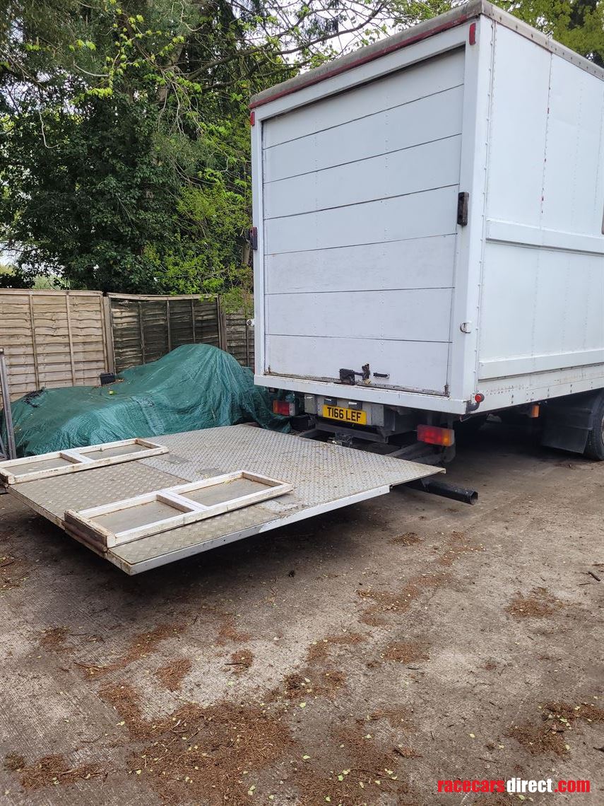 iveco-cargo-race-transporter-with-accomodatio