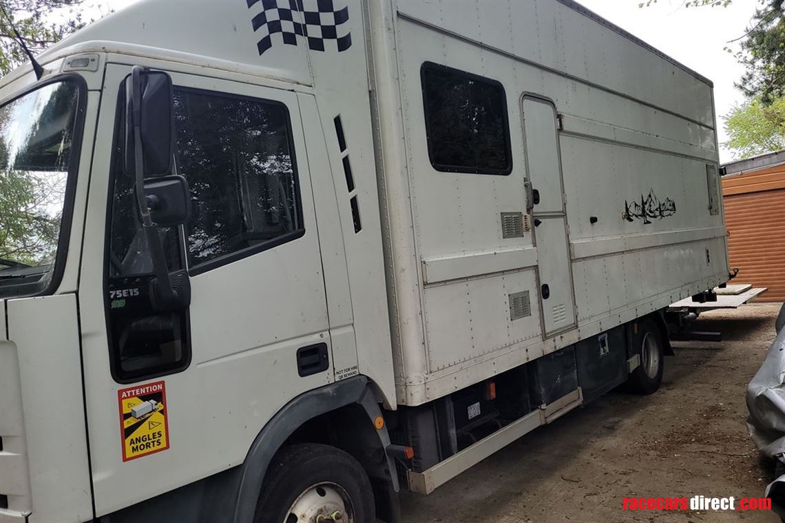 iveco-cargo-race-transporter-with-accomodatio