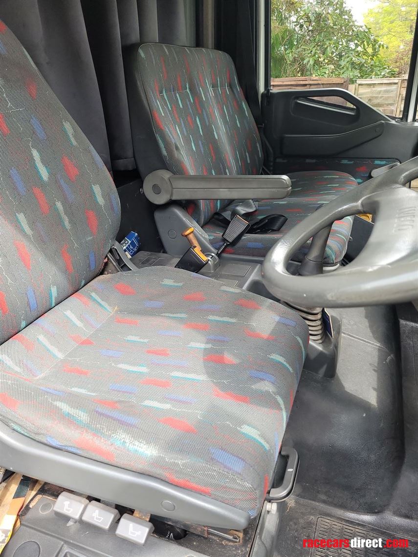 iveco-cargo-race-transporter-with-accomodatio