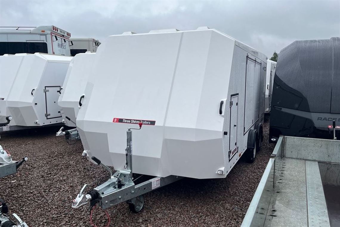 brian-james-trailers-race-sport-2025