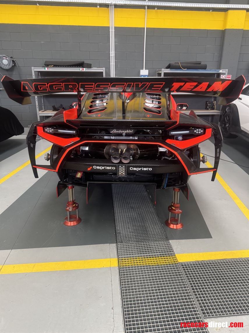 lamborghini-huracan-super-trofeo-evo-2