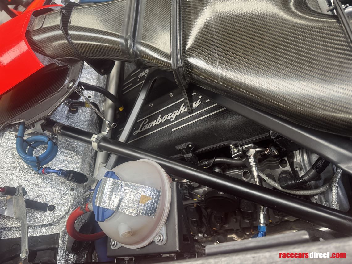 lamborghini-huracan-super-trofeo-evo-2