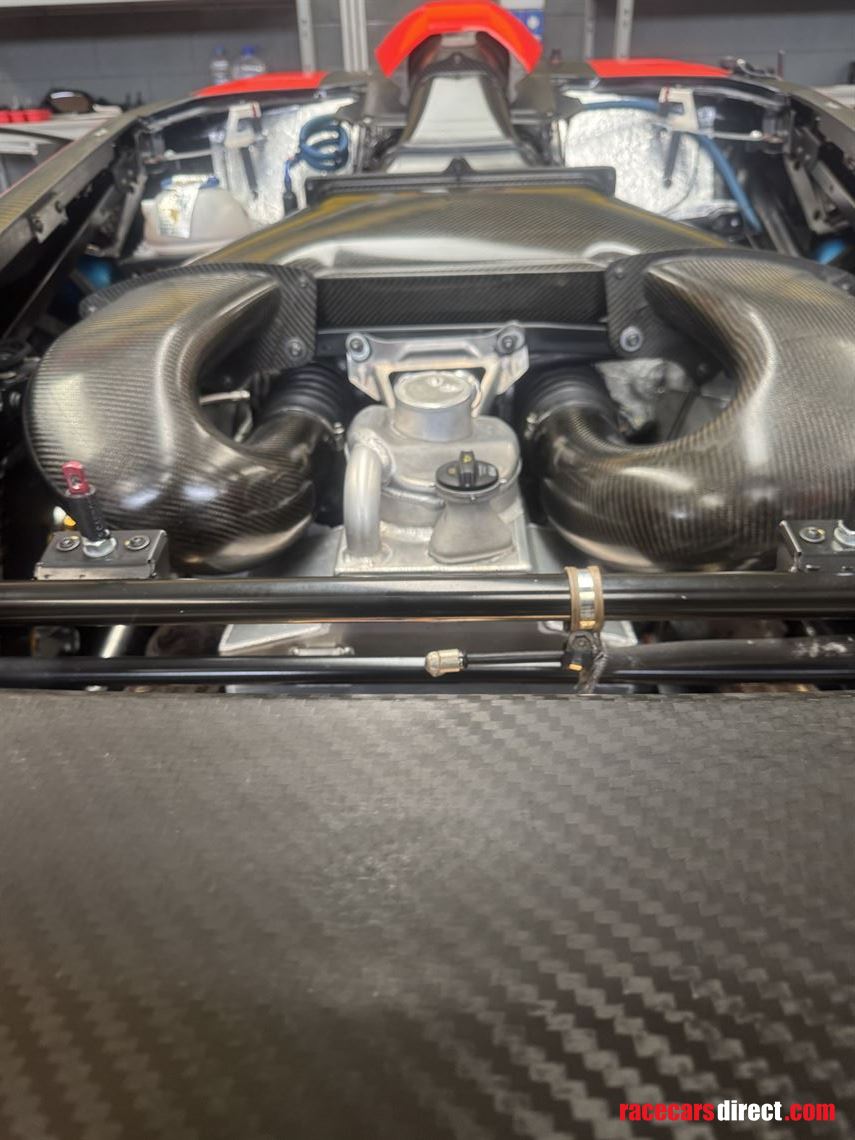 lamborghini-huracan-super-trofeo-evo-2