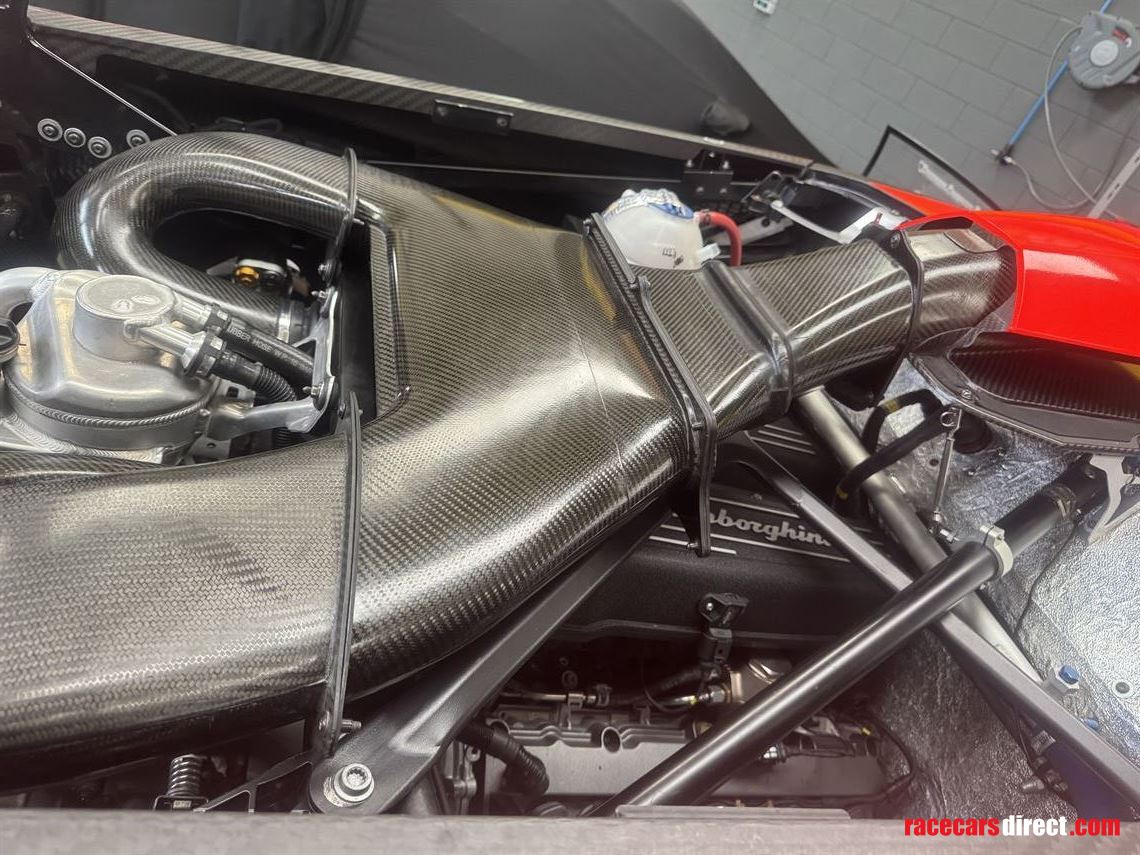 lamborghini-huracan-super-trofeo-evo-2