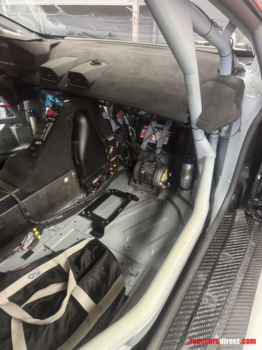 lamborghini-huracan-super-trofeo-evo-2