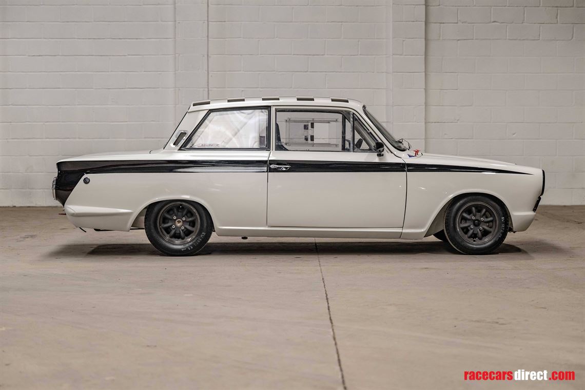 1965-lotus-cortina-mki
