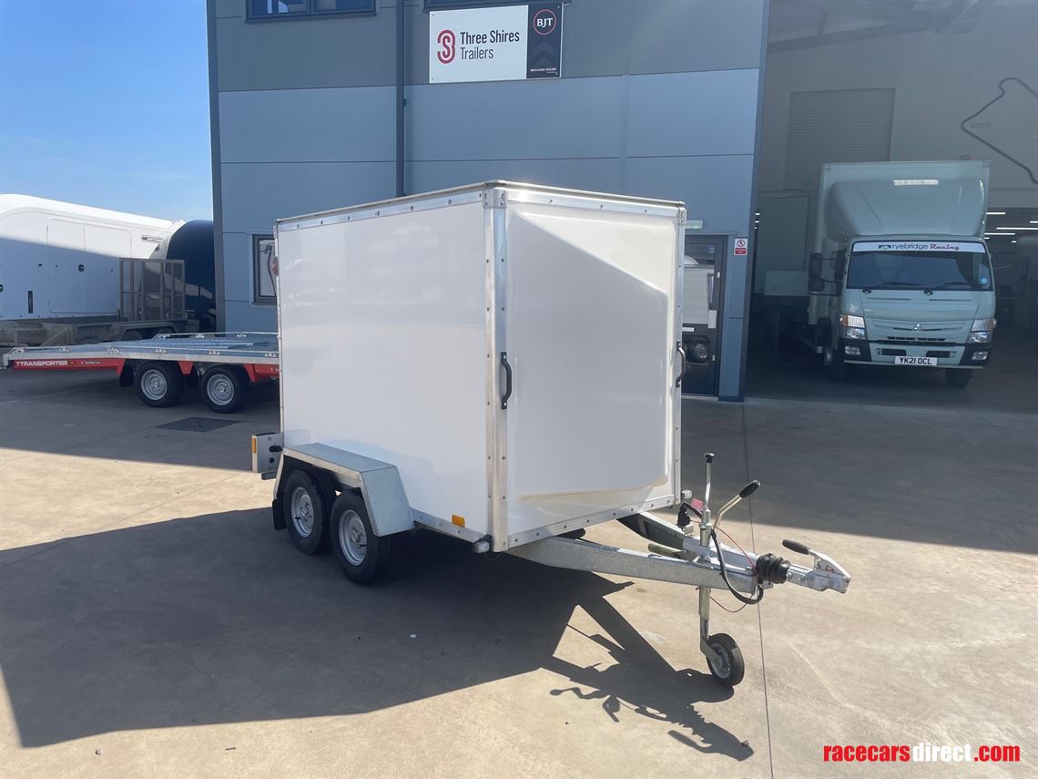 blue-line-box-trailer