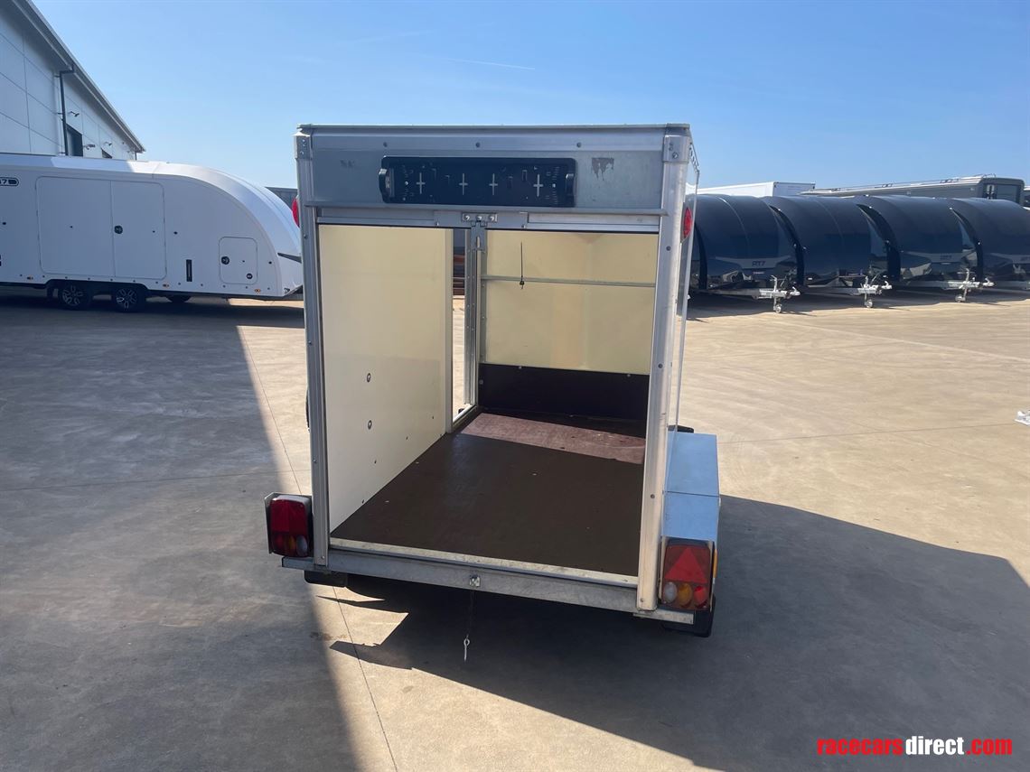 blue-line-box-trailer