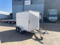 blue-line-box-trailer