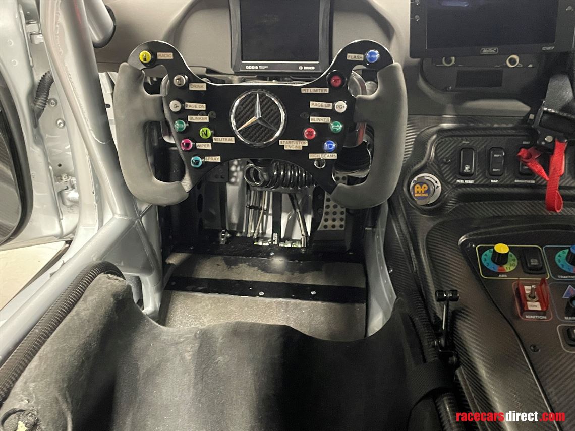 mercedes-amg-gt4-evo