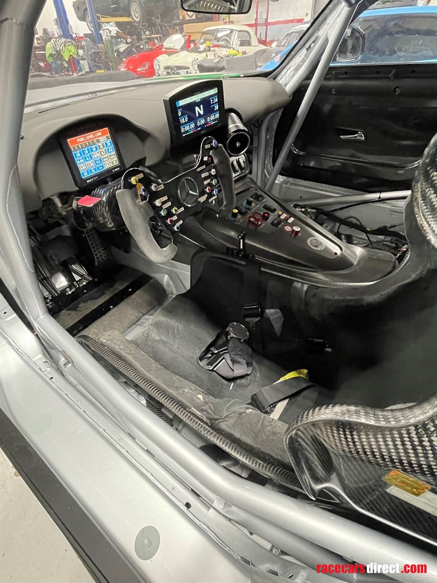 mercedes-amg-gt4-evo