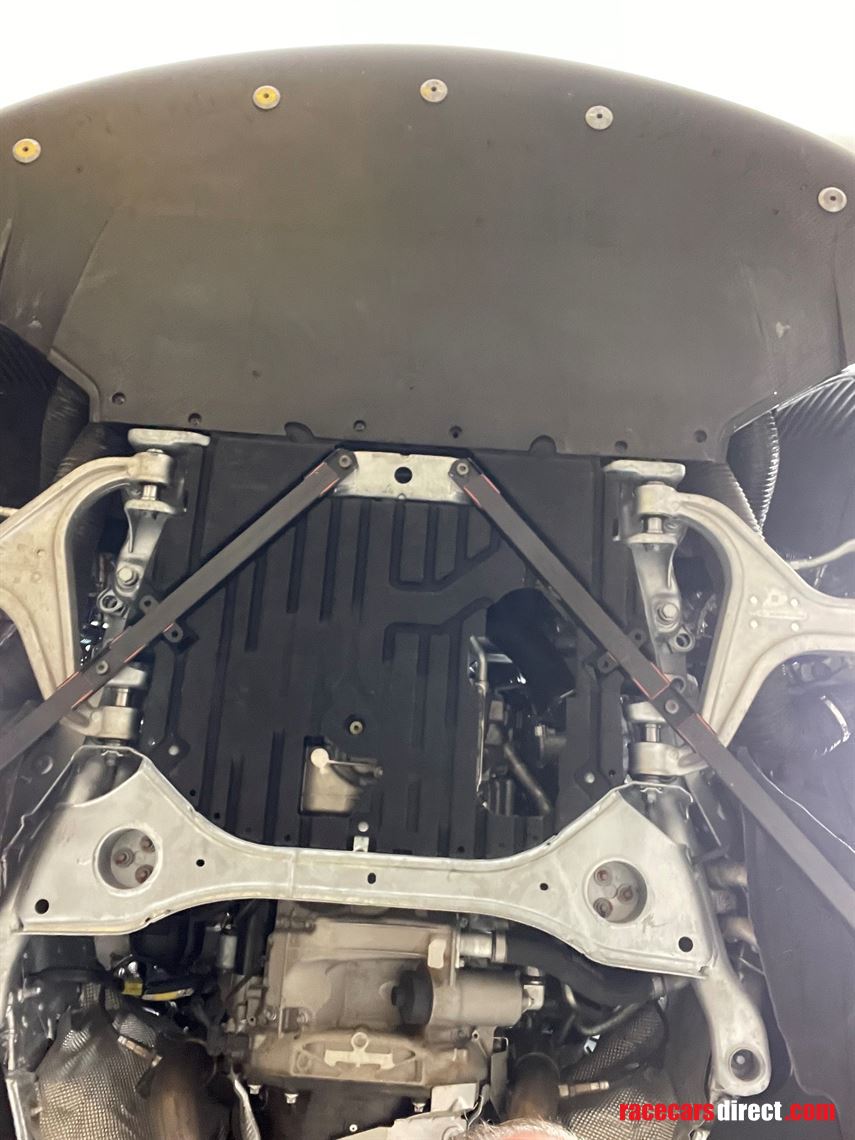 mercedes-amg-gt4-evo