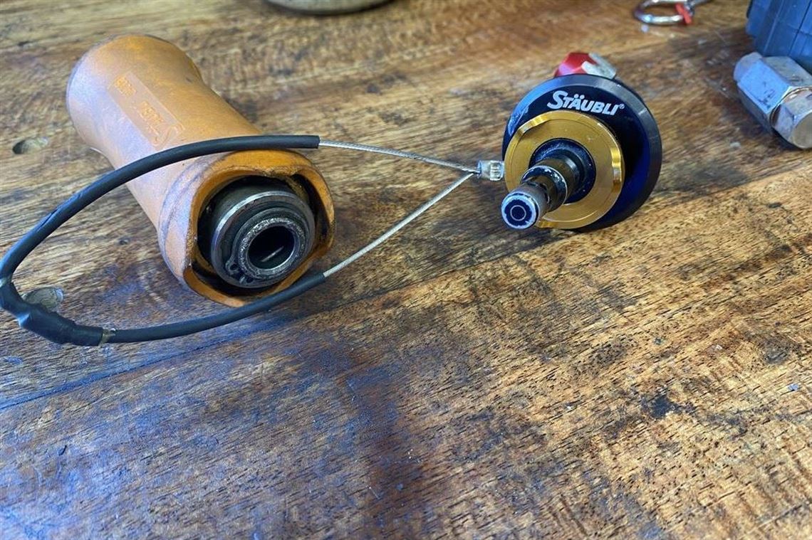 staubli-air-jack-larnce