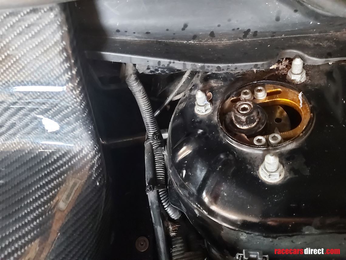 honda-civic-type-r--