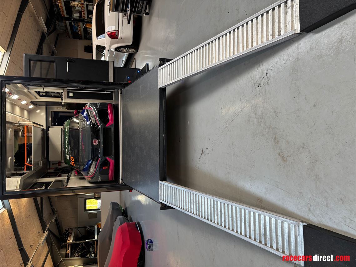 Racecarsdirect.com - STX Racing transporter and living