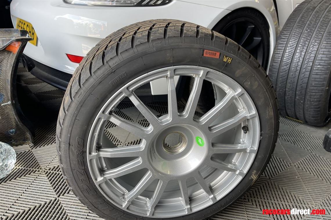 aston-martin-gt3-wheels