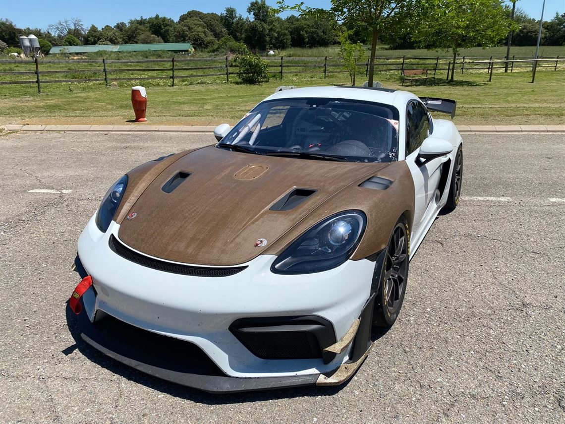 porsche-718-gt4-rs-clubsport-my23---race-read