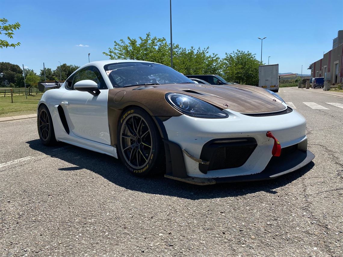 porsche-718-gt4-rs-clubsport-my23---race-read