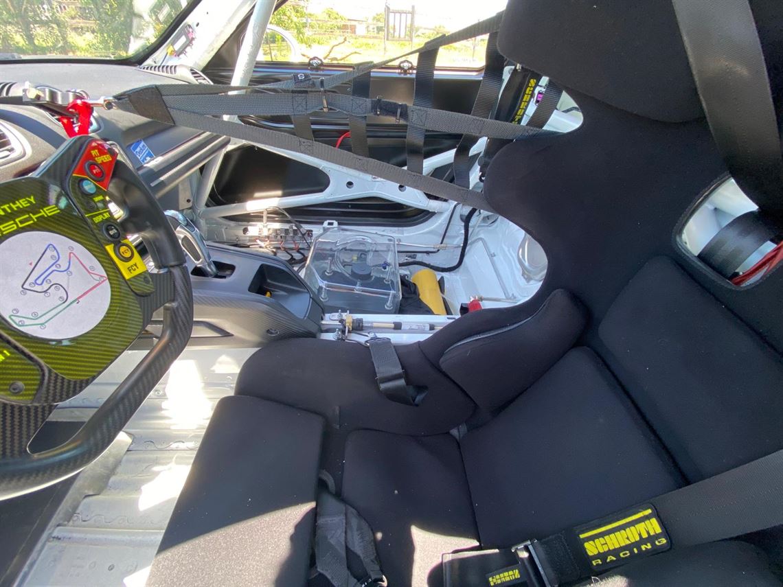 porsche-718-gt4-rs-clubsport-my23---race-read