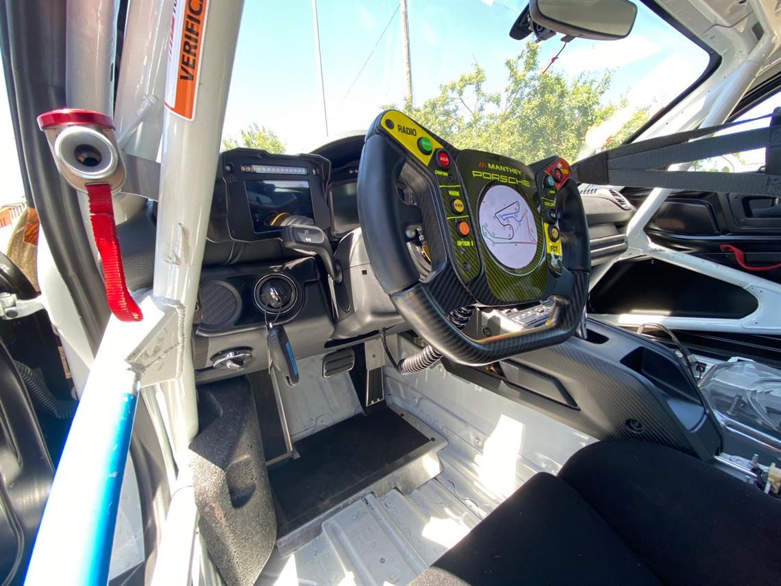 porsche-718-gt4-rs-clubsport-my23---race-read