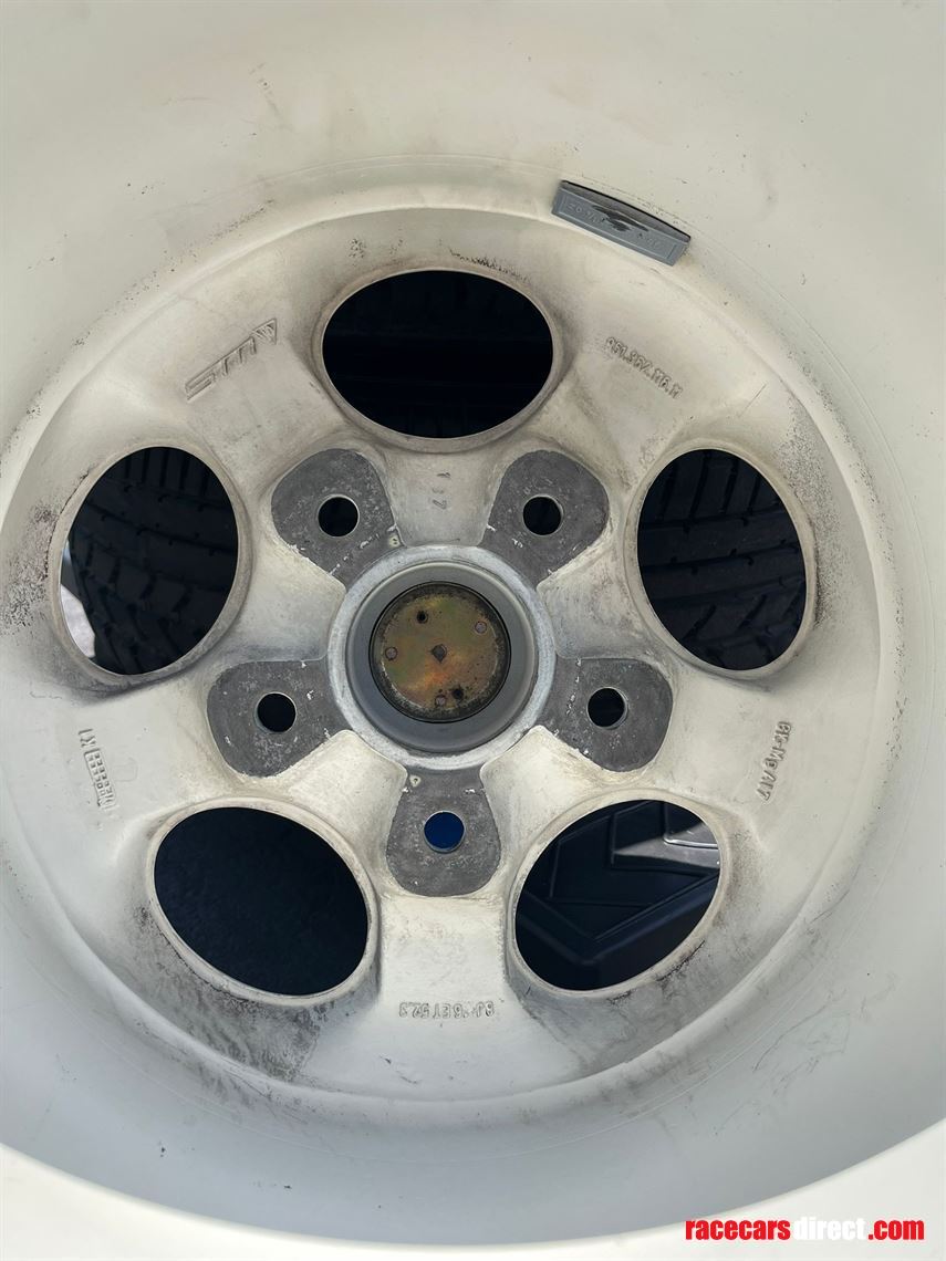 porsche-944-turbo-cup-magnesium-wheel-collect