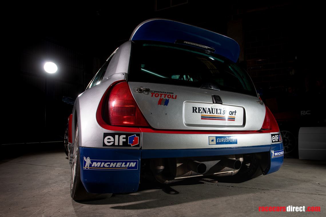 2001-clio-v6-trophy-from-luca-rangoni-europea