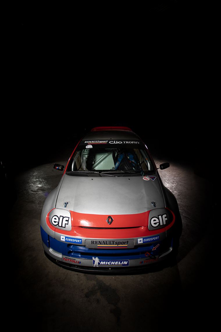 2001-clio-v6-trophy-from-luca-rangoni-europea